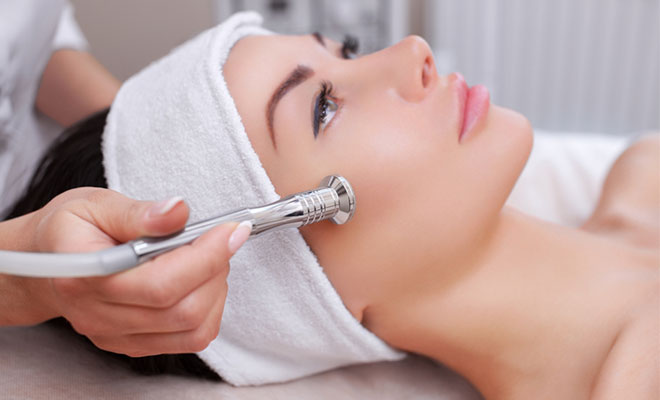 Microdermabrasion vs Chemical Peel